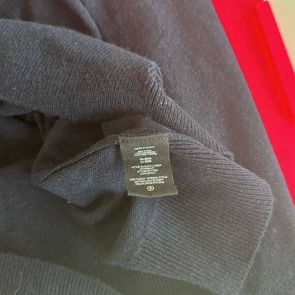 EUC Theory Women’s Sweater - Picture 5 of 5